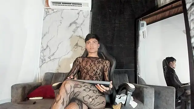 VictoriaLanee stripchat live cam model