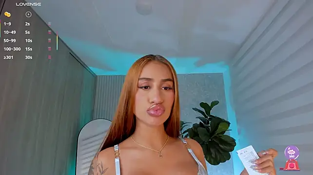 DannaCruz stripchat live cam model