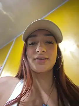 ariiel_ stripchat live cam model
