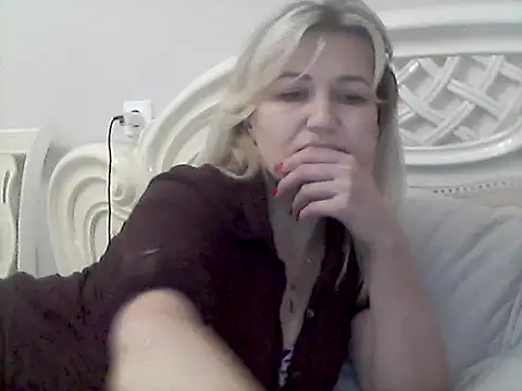 Tareliy stripchat live cam model