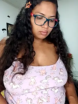 chalohott stripchat live cam model