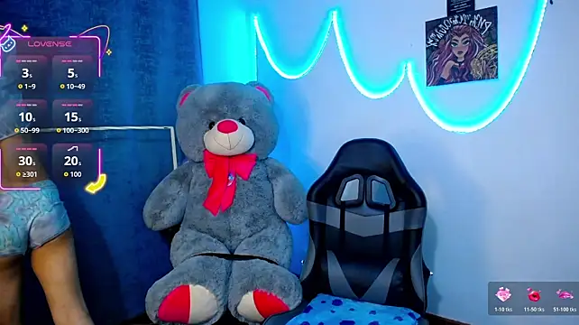 OwenBluee stripchat live cam model