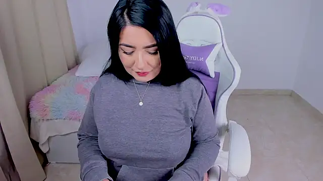 heeyy_kitty stripchat live cam model