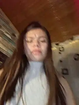 _Isabella-7 stripchat live cam model