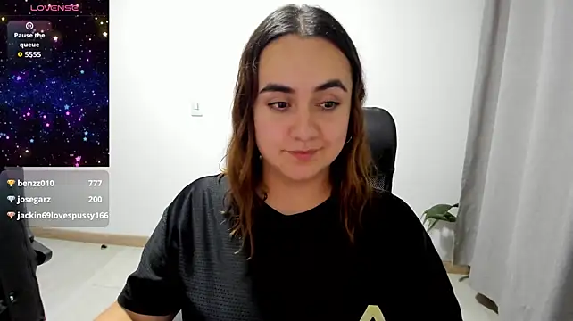 maryluna95 stripchat live cam model