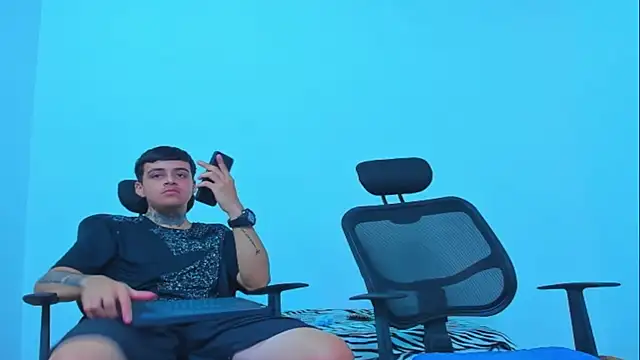 Thomas-Wil stripchat live cam model