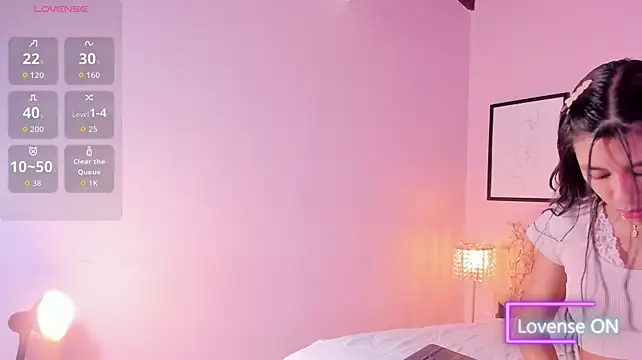 Emiilyh_ stripchat live cam model