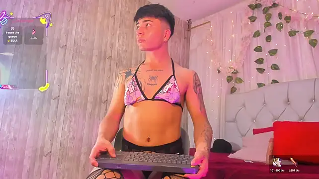 your_kitty_boy stripchat live cam model