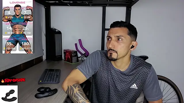 Marck_Muscle stripchat live cam model