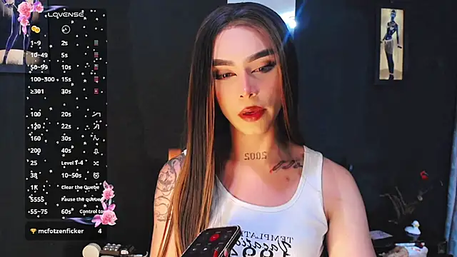 AdharaaMoon stripchat live cam model