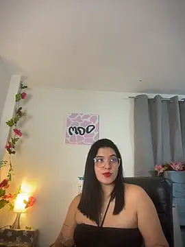 Isabella_Roses_ stripchat live cam model