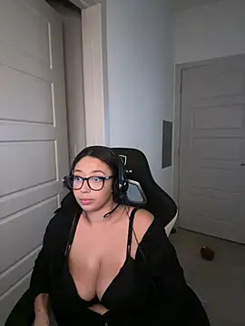 minhababyy stripchat live cam model