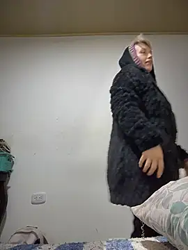 MARILYNKOVANOVA stripchat live cam model