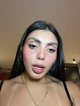 zui_lu stripchat live cam model