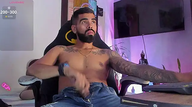 _kameron9811 stripchat live cam model