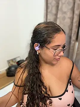 CurlyGirl_1 stripchat live cam model