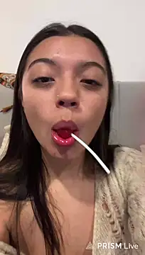 AnnieandSanty stripchat live cam model