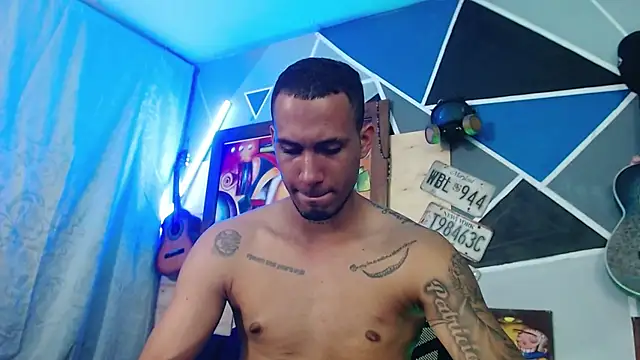 MagnusFrost stripchat live cam model