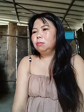 lusy-00 stripchat live cam model