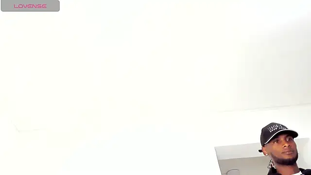 BennBrown stripchat live cam model