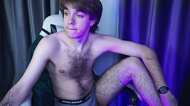DaveBevy stripchat live cam model