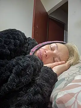 MARILYNKOVANOVA stripchat live cam model