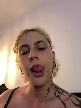 Velvet1_ stripchat live cam model