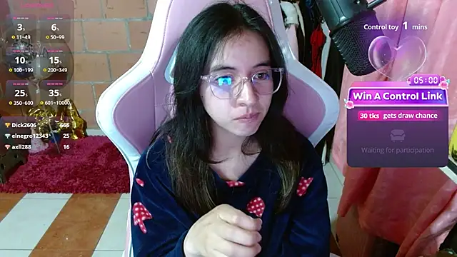 Maggie_Fox3 stripchat live cam model