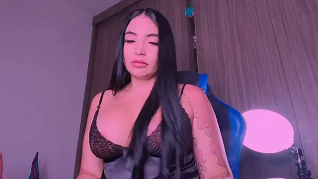 dreamsussi stripchat live cam model