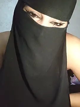 -Batta- stripchat live cam model