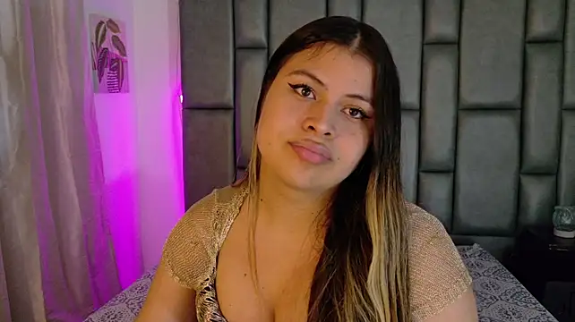 KattaleyaRousse stripchat live cam model