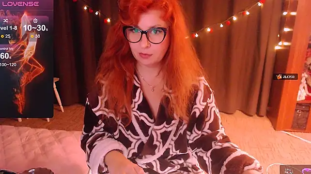 Crystal2207 stripchat live cam model