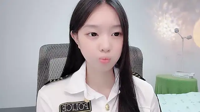 Yoyo33355 stripchat live cam model