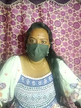 Tamil_Nisha_69 stripchat live cam model