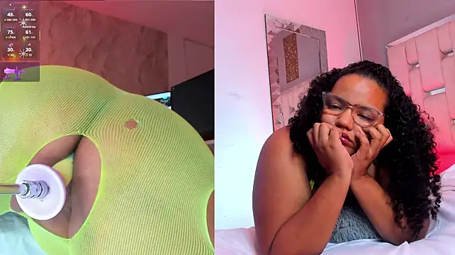MhiaRey stripchat live cam model