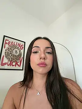 Rileysim88 stripchat live cam model