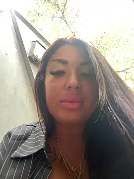 RuslanaXX stripchat live cam model