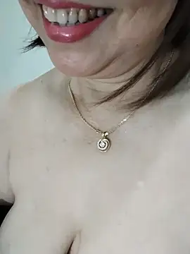 Nice-Happy68 stripchat live cam model