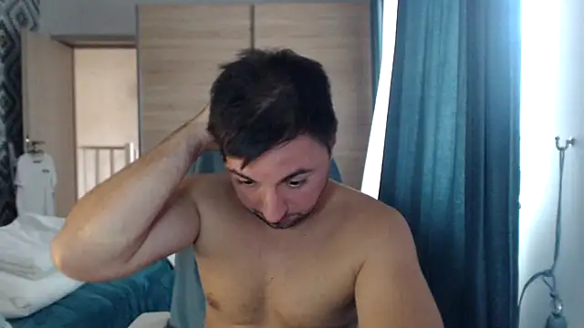 HankMalone stripchat live cam model