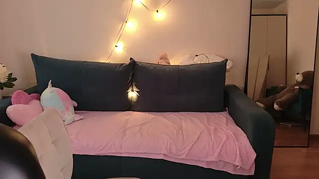 Viki_Charm stripchat live cam model