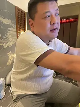 zhang1118 stripchat live cam model
