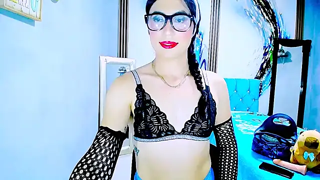 priscilahotker stripchat live cam model