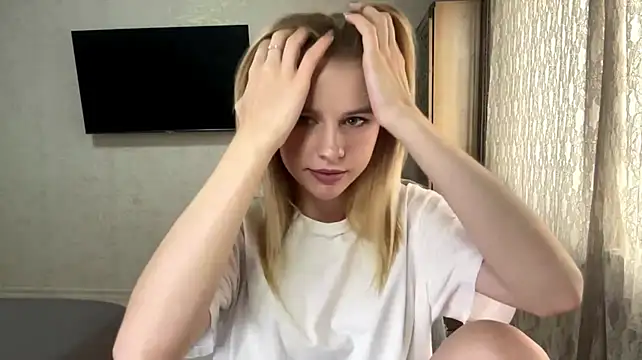 StephenieLandres stripchat live cam model