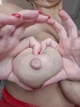 lucillabollente stripchat live cam model