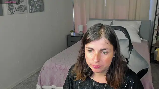 MartaEdams stripchat live cam model