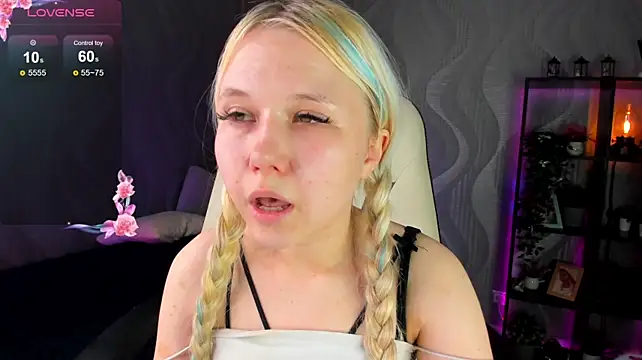 VivieSunn stripchat live cam model