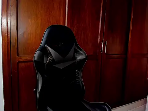 RED_VIOLETH stripchat live cam model