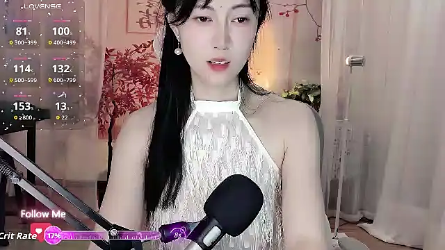 noomi-1111 stripchat live cam model