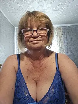MilashkaCutie50 stripchat live cam model