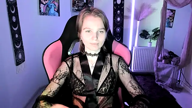 VivienneNoirr stripchat live cam model